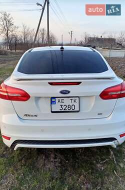 Седан Ford Focus 2015 в 