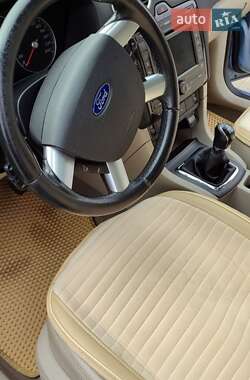 Седан Ford Focus 2006 в 
