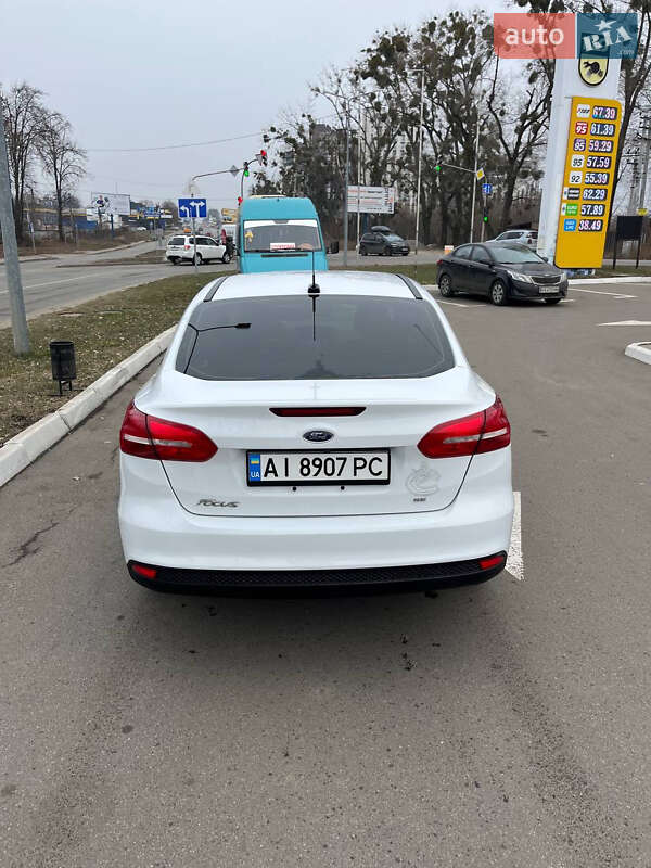 Седан Ford Focus 2017 в Киеве