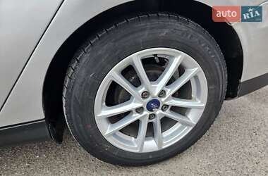 Седан Ford Focus 2016 в 