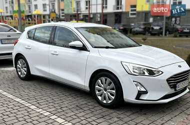 Хэтчбек Ford Focus 2019 в 