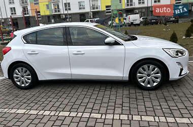 Хэтчбек Ford Focus 2019 в 