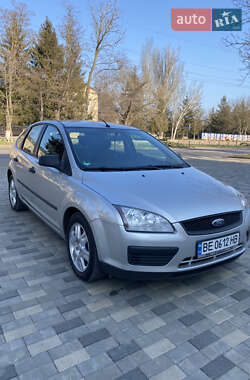 Хэтчбек Ford Focus 2006 в Новой Одессе