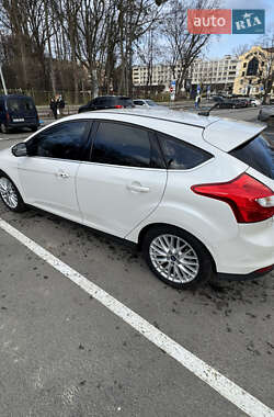 Хэтчбек Ford Focus 2014 в Черновцах