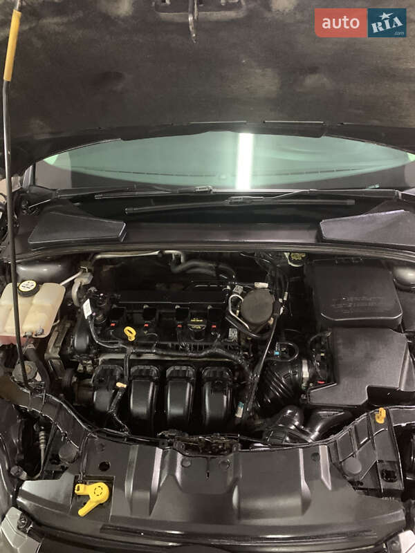 Хэтчбек Ford Focus 2013 в Черновцах