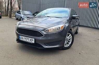 Хэтчбек Ford Focus 2015 в Киеве