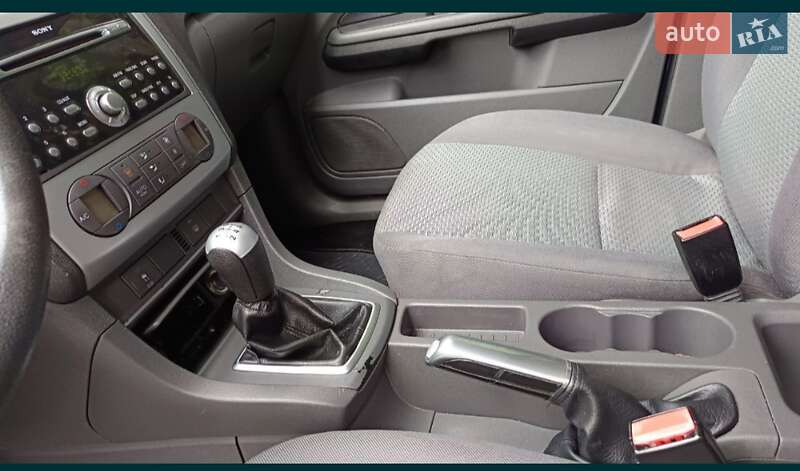 Хэтчбек Ford Focus 2005 в Черновцах