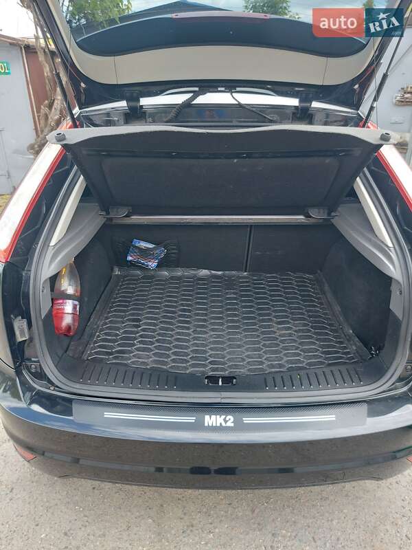 Хэтчбек Ford Focus 2008 в Черкассах