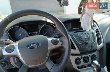 Хэтчбек Ford Focus 2014 в 