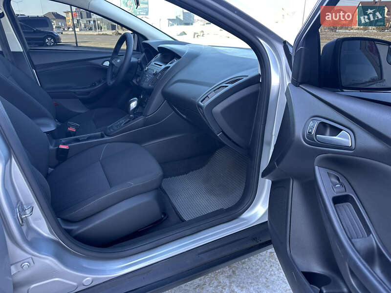 Седан Ford Focus 2015 в Луцке