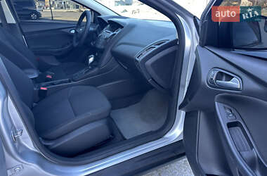Седан Ford Focus 2015 в 