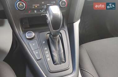 Хэтчбек Ford Focus 2016 в 