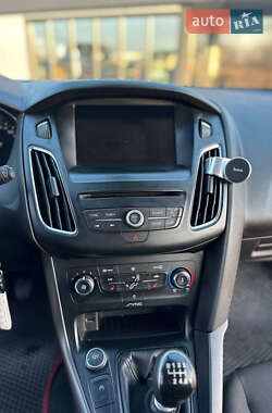 Универсал Ford Focus 2015 в 