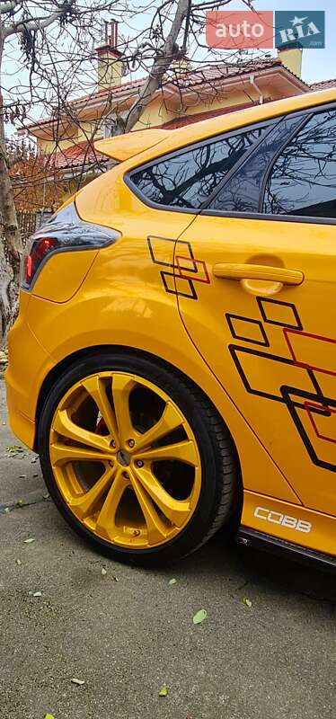 Хэтчбек Ford Focus 2013 в Киеве фото 6 Хэтчбек Ford Focus 2013 в Киеве