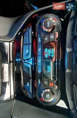 Хэтчбек Ford Focus 2013 в 
