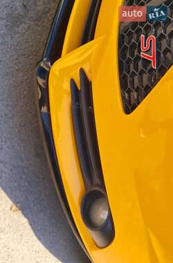 Хэтчбек Ford Focus 2013 в 