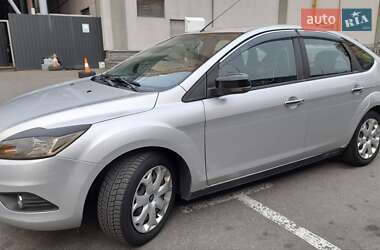 Хэтчбек Ford Focus 2010 в 