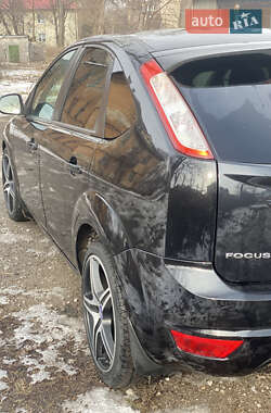 Хэтчбек Ford Focus 2008 в Каменском