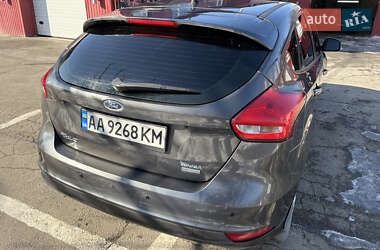 Хэтчбек Ford Focus 2015 в 