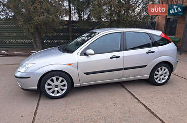 Хэтчбек Ford Focus 2001 в 