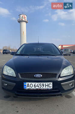 Хэтчбек Ford Focus 2006 в Киеве