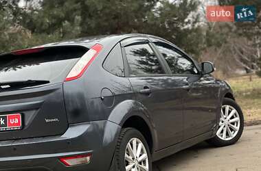 Хетчбек Ford Focus 2011 в 