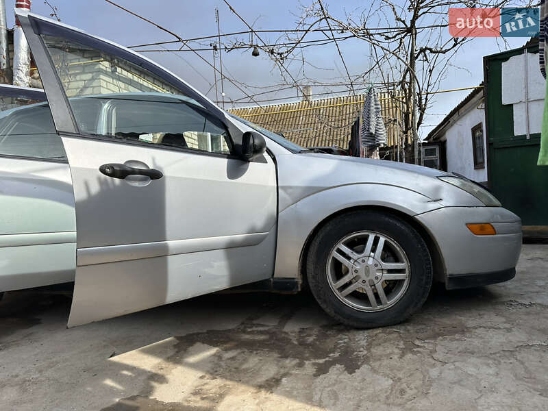 Седан Ford Focus 2001 в Херсоне