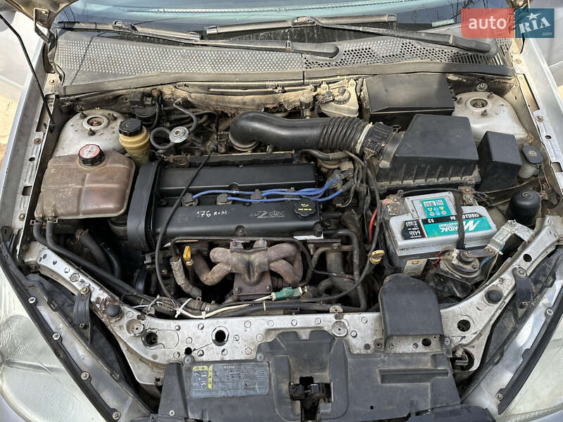 Седан Ford Focus 2001 в Херсоне