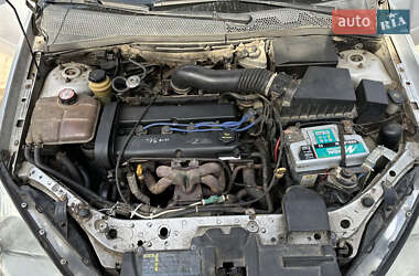 Седан Ford Focus 2001 в 