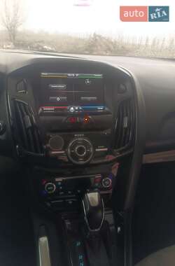 Хэтчбек Ford Focus 2013 в 