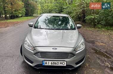 Хэтчбек Ford Focus 2015 в 