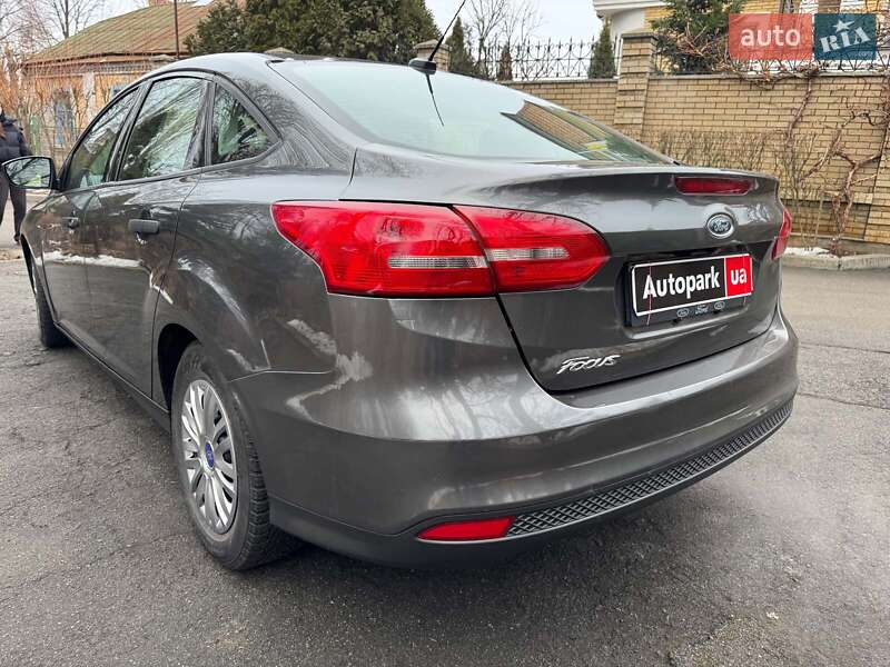 Седан Ford Focus 2017 в Киеве