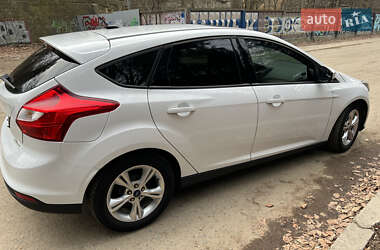 Хэтчбек Ford Focus 2013 в 