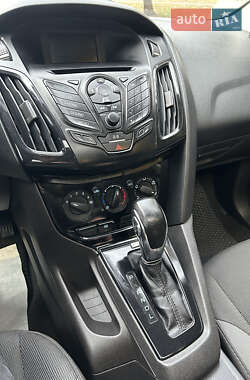 Хэтчбек Ford Focus 2013 в 