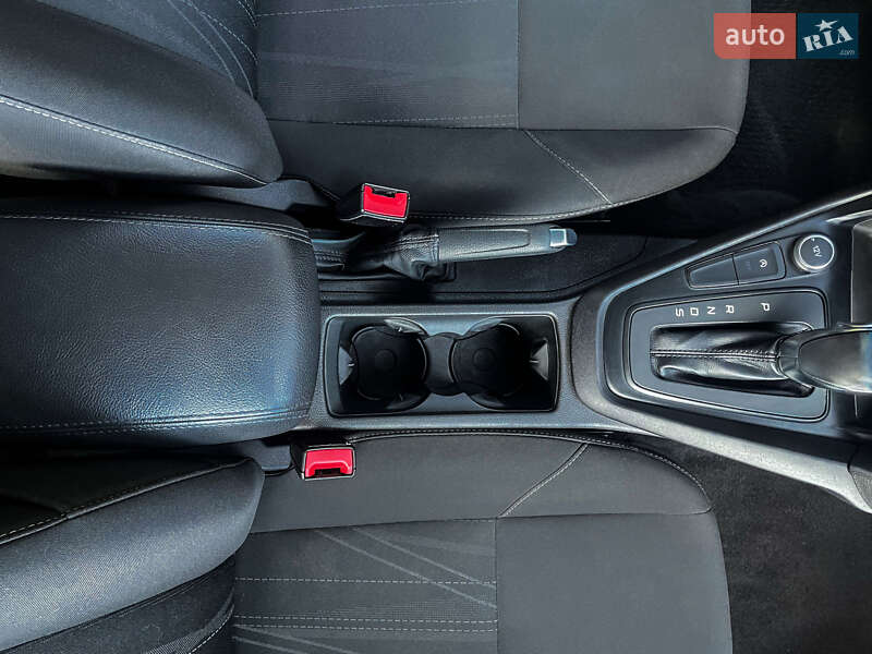 Хэтчбек Ford Focus 2016 в Киеве фото 20 Хэтчбек Ford Focus 2016 в Киеве