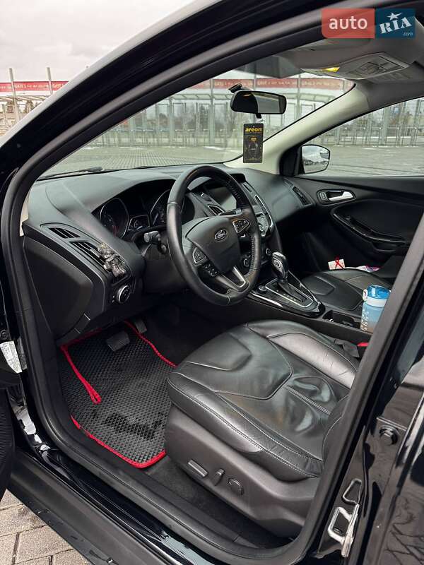 Хэтчбек Ford Focus 2015 в Львове