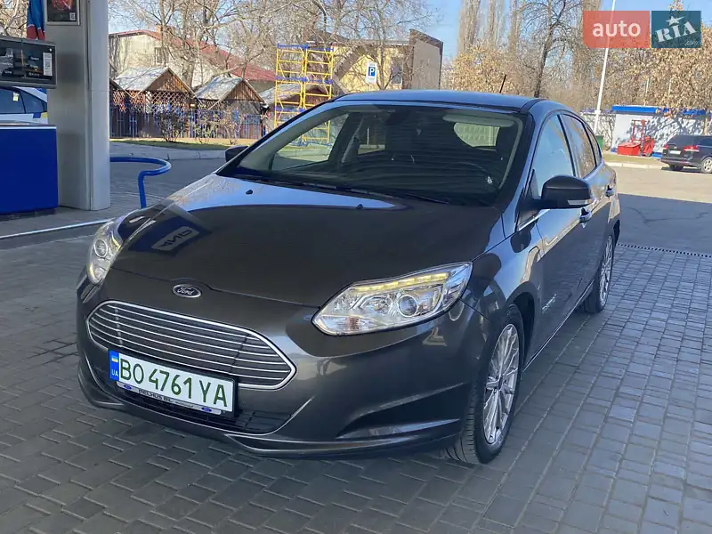 Хэтчбек Ford Focus 2017 в 