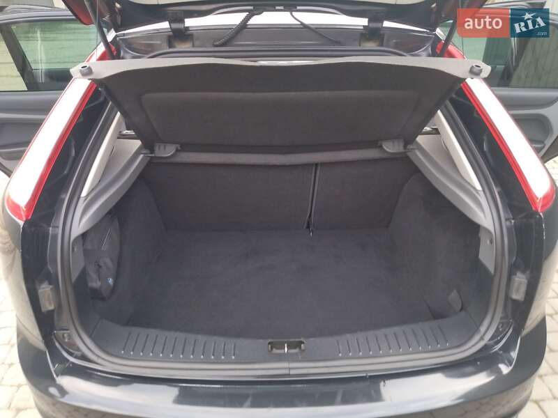 Хэтчбек Ford Focus 2009 в Львове