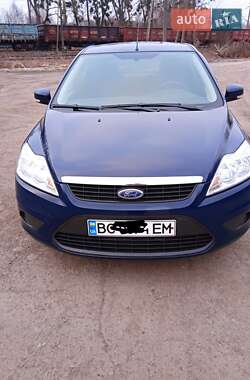 Хэтчбек Ford Focus 2010 в 