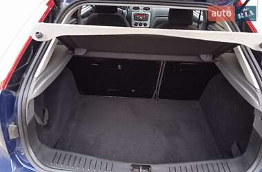 Хэтчбек Ford Focus 2010 в 