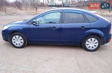 Хэтчбек Ford Focus 2010 в 