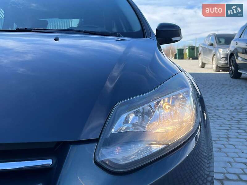 Хэтчбек Ford Focus 2013 в Львове