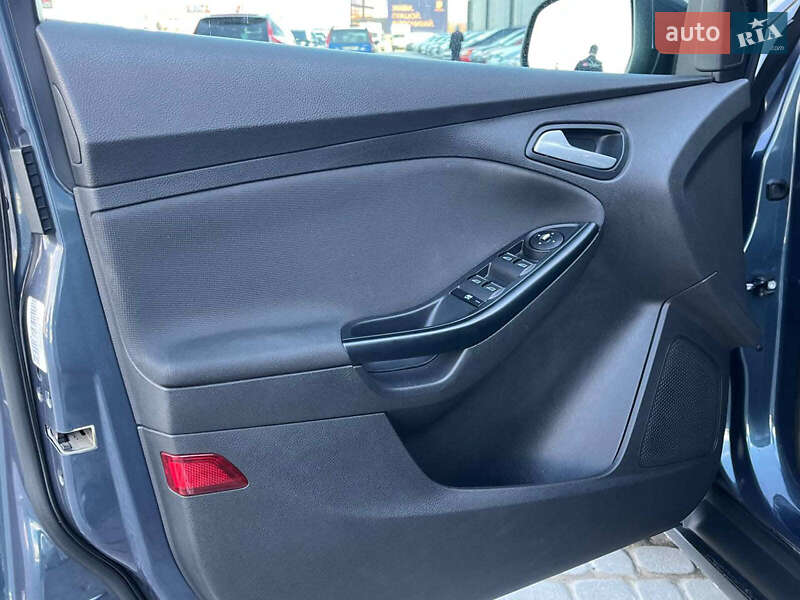 Хэтчбек Ford Focus 2013 в Львове