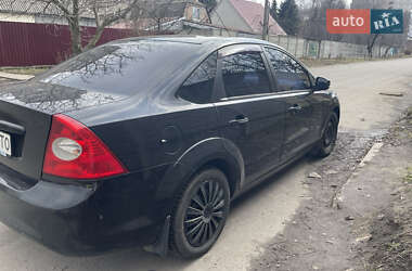 Седан Ford Focus 2010 в 