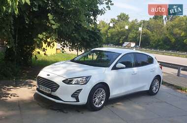 Хэтчбек Ford Focus 2019 в 