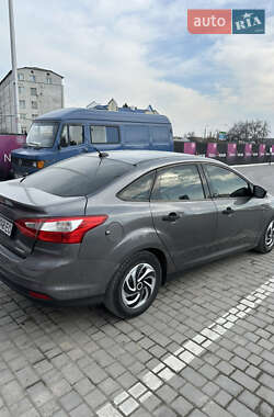 Седан Ford Focus 2013 в 