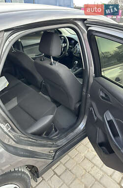 Седан Ford Focus 2013 в 
