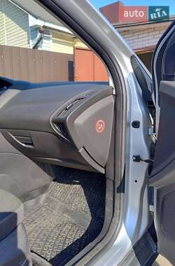 Хэтчбек Ford Focus 2014 в 