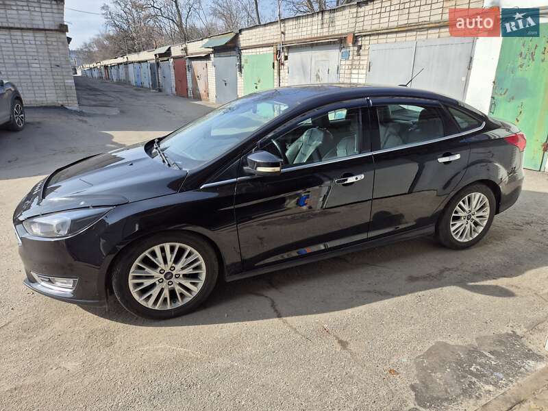 Седан Ford Focus 2016 в Днепре