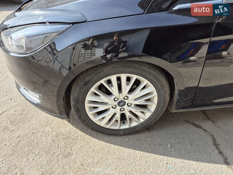Седан Ford Focus 2016 в Днепре